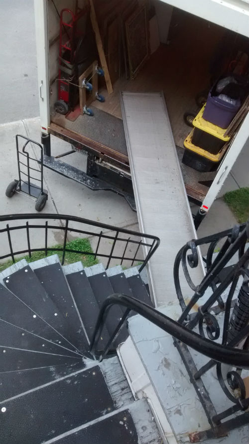 We_Haul_Movers_5832_Boulevard_Saint-Laurent_Montreal_Quebec_H2T1T3_Plateau-Mont-Royal_514-846-8080_spiral_staircase_lift.jpg